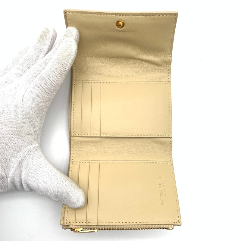 【中古品】【レディース】 BOTTEGA VENETA ボッテガ・ヴェネタ カセット 三つ折りファスナーウォレット 財布 181-260427-ts-02-otoh カラー：ベージュ 万代Net店