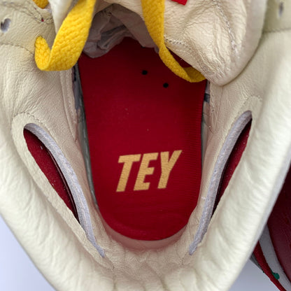 【中古美品】【メンズ】 NIKE×TEYANA TAYLOR ナイキ テヤナ・テイラー FJ0604-601 AIR JORDAN １ HIGH ZOOM CMFT ２”GYM RED” スニーカー 靴 160-260601-st-11-otoh カラー：ムレッド/サミットホワイト/ブラック 万代Net店