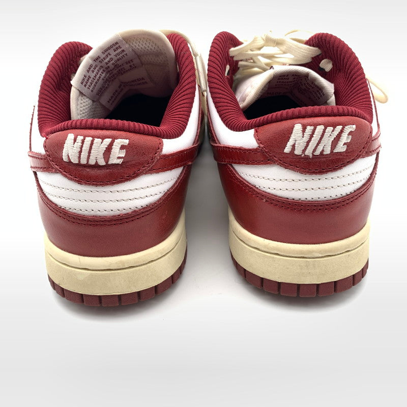 【中古品】【レディース】 NIKE ナイキ FJ4555-100 WMNS DUNK LOW PRM "TEAM RED AND WHITE" スニーカー 靴 160-260601-st-17-otoh カラー：ホワイト/チームレッド/ココナッツミルク 万代Net店