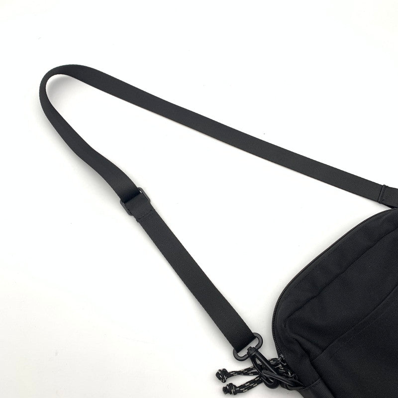 【現状渡し品】【メンズ】 THRASHER スラッシャー ミニショルダーポーチ バッグ 鞄 188-260621-st-06-otoh カラー：ブラック 万代Net店