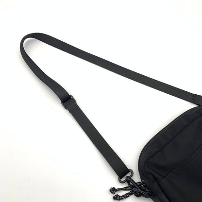 【現状渡し品】【メンズ】 THRASHER スラッシャー ミニショルダーポーチ バッグ 鞄 188-260621-st-06-otoh カラー：ブラック 万代Net店