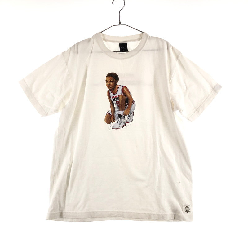 【中古品】【メンズ】 APPLEBUM Barcelona '92 Boy T-shirt アップルバム バスケ少年プリント TEE 147-260630-sm-01-otoh サイズ：L カラー：ホワイト 万代Net店