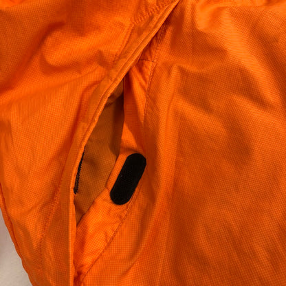 【中古品】【メンズ】 NIKE H40408QVE 00S REVERSIBLE DOWN JACKET リバーシブル ワンポイント刺繍 ダウンジャケット 147-260915-sm-02-otoh カラー：ダークグリーン　オレンジ 万代Net店