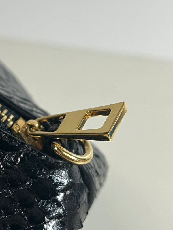 【中古美品】【レディース】 極美品 超希少 LOEWE ロエベ ミニバッグ ショルダーバッグ 183-250817-SS-02-ich カラー：ブラック 万代Net店