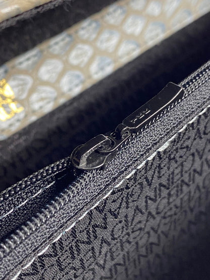 【中古美品】【メンズ/レディース】 Gianni Versace ジャンニ・ヴェルサーチ サンバースト レザー クラッチバッグ 鞄 180-250119-AS-6-min 万代Net店