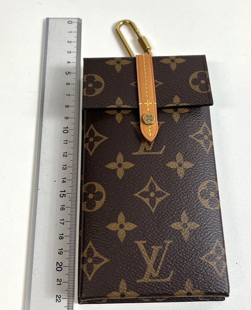 【中古美品】【メンズ/レディース】 LOUIS VUITTON ルイ・ヴィトン 未使用保管品  ポーチ ボックス フォンケース M68523 モノグラムキャンバス 179-241225-SS-02-ich 万代Net店