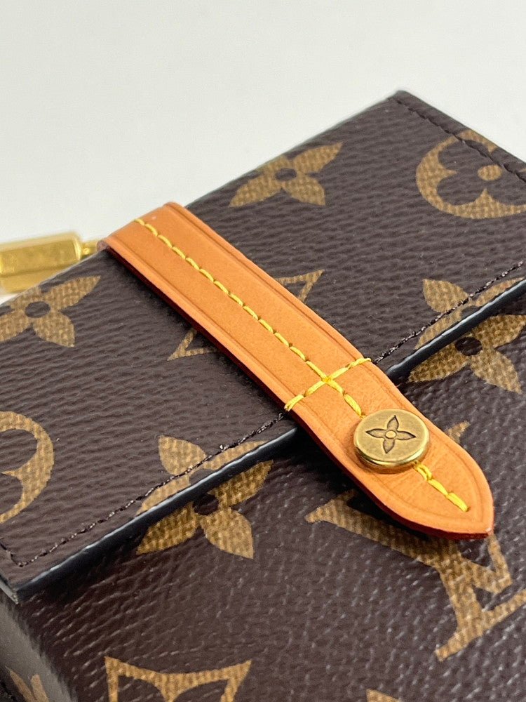 【中古美品】【メンズ/レディース】 LOUIS VUITTON ルイ・ヴィトン 未使用保管品  ポーチ ボックス フォンケース M68523 モノグラムキャンバス 179-241225-SS-02-ich 万代Net店