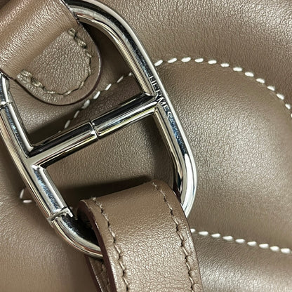 【中古美品】【レディース】 HERMES エルメス 極美品 エルメス HERMES インザループ ヴェルソ ヴォースイフト エトゥープ U刻印 クロスボディバッグ ショルダー 180-250305-SS-01-ich 万代Net店