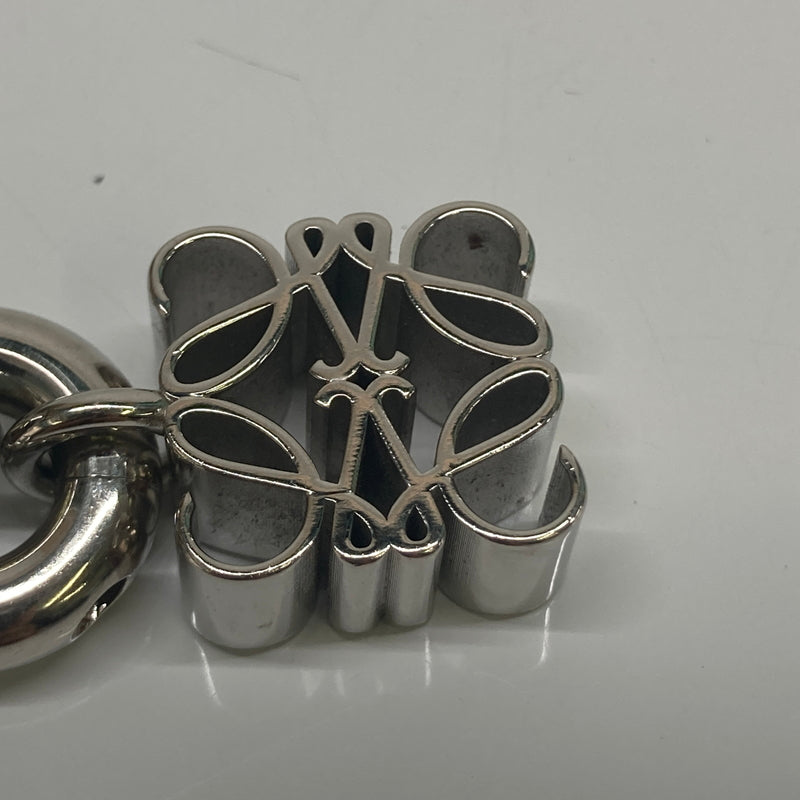 【中古品】【メンズ/レディース】 LOEWE ロエベ アナグラム キーホルダー c554231x33 シルバーカラー (ICH) 182-260819-AS-3-hon カラー：シルバー 万代Net店