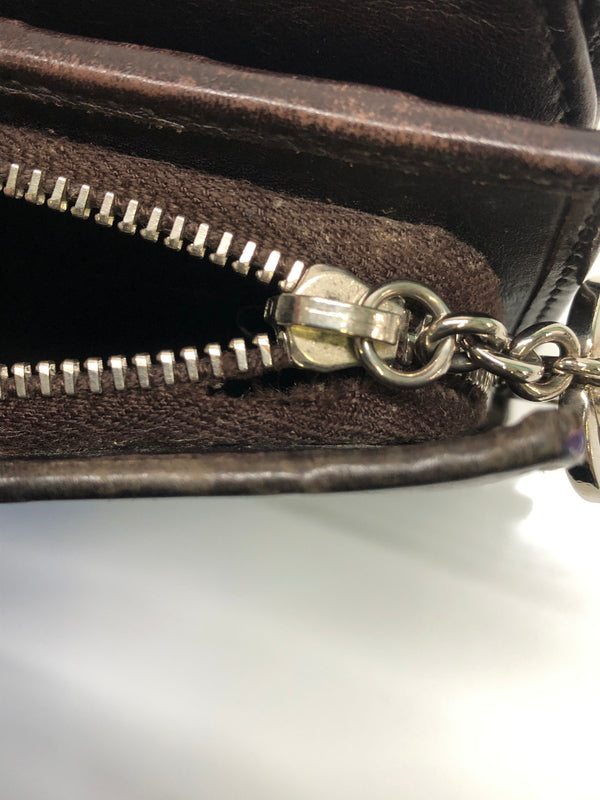 【現状渡し品】【レディース】 GUCCI グッチ 二つ折り長財布 グッチシマ 233024-2149 ブラウン レザー チャーム付き (ICH) 181-260823-AS-10-hon カラー：ブラウン 万代Net店