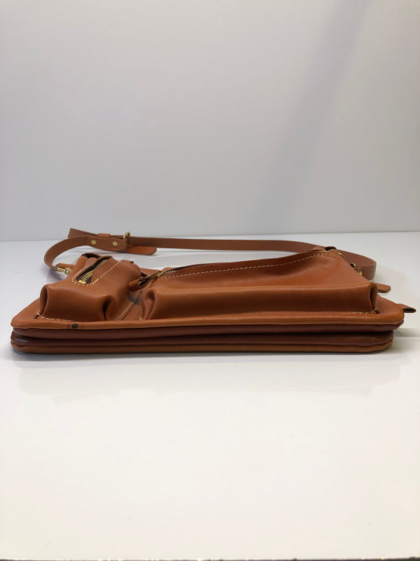 【中古品】【メンズ】 HERZ ヘルツ CK-125 リバーシブル ショルダーバッグ ワイドタイプ カバン (ICH) 188-260906-AS-10-hon カラー：キャメル 万代Net店