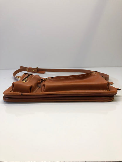 【中古品】【メンズ】 HERZ ヘルツ CK-125 リバーシブル ショルダーバッグ ワイドタイプ カバン (ICH) 188-260906-AS-10-hon カラー：キャメル 万代Net店