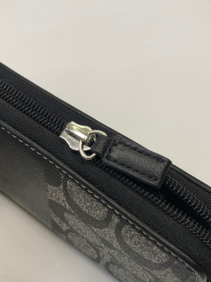 【中古品】【レディース】 COACH コーチ アコーディオン シグネチャー ストライプ PVCレザー ラウンドファスナー 長財布 ロングウォレット (ICH) 200-260912-AS-2-hon カラー：ブラック/グレー 万代Net店