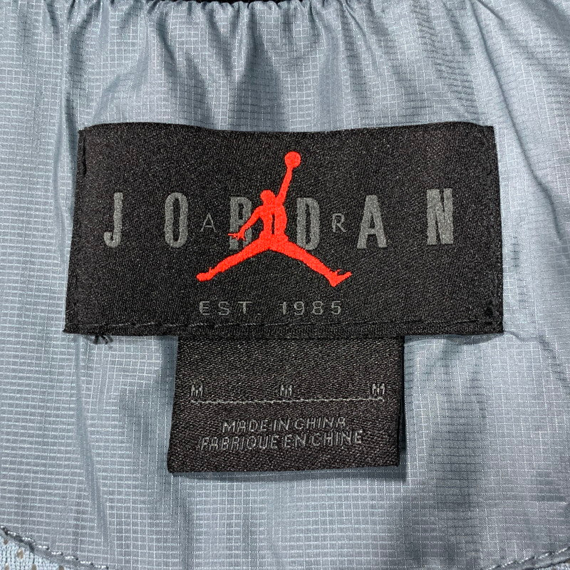 【中古品】【メンズ】 NIKE ナイキ DM1387-030 JORDAN 23 ENGINEERED VEST ジョーダン エンジニア ベスト 148-260627-cs-04-izu サイズ：M カラー：ホワイト×ライトブルー系 万代Net店