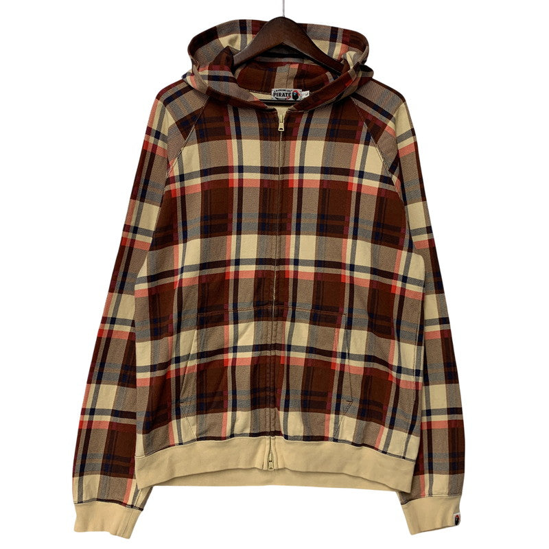 【中古品】【メンズ】 A BATHING APE アベイシングエイプ PIRATE STORE 限定 ZIP UP HOODED SWEATSHIRT パイレーツ ストア ジップ アップ フーデッド スウェットシャツ パーカー トップス 142-260616-kh-04-izu サイズ：L カラー：マルチ 万代Net店