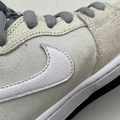 【中古品】【メンズ/レディース】 NIKE SB ナイキエスビー × ANTIHERO アンタイヒーロー HM5837-100 DUNK HIGH QS ダンク ハイ スニーカー 靴 160-260423-kh-10-izu サイズ：26 カラー：WHITE/WHITE-BLACK 万代Net店