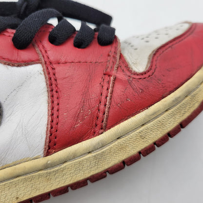 【現状渡し品】【メンズ/レディース】 NIKE ナイキ 130207 101 観賞用 AIR JORDAN 1 RETRO HIGH CHICAGO (1994) エア ジョーダン 1 レトロ ハイ シカゴ スニーカー 靴 160-260526-kh-14-izu サイズ：25 カラー：WHITE/BLACK-RED 万代Net店