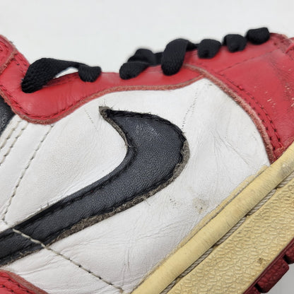 【現状渡し品】【メンズ/レディース】 NIKE ナイキ 130207 101 観賞用 AIR JORDAN 1 RETRO HIGH CHICAGO (1994) エア ジョーダン 1 レトロ ハイ シカゴ スニーカー 靴 160-260526-kh-14-izu サイズ：25 カラー：WHITE/BLACK-RED 万代Net店