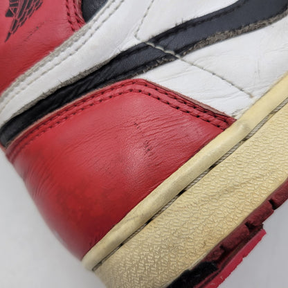 【現状渡し品】【メンズ/レディース】 NIKE ナイキ 130207 101 観賞用 AIR JORDAN 1 RETRO HIGH CHICAGO (1994) エア ジョーダン 1 レトロ ハイ シカゴ スニーカー 靴 160-260526-kh-14-izu サイズ：25 カラー：WHITE/BLACK-RED 万代Net店