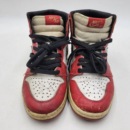 【現状渡し品】【メンズ/レディース】 NIKE ナイキ 130207 101 観賞用 AIR JORDAN 1 RETRO HIGH CHICAGO (1994) エア ジョーダン 1 レトロ ハイ シカゴ スニーカー 靴 160-260526-kh-14-izu サイズ：25 カラー：WHITE/BLACK-RED 万代Net店