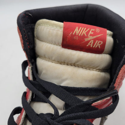 【現状渡し品】【メンズ/レディース】 NIKE ナイキ 130207 101 観賞用 AIR JORDAN 1 RETRO HIGH CHICAGO (1994) エア ジョーダン 1 レトロ ハイ シカゴ スニーカー 靴 160-260526-kh-14-izu サイズ：25 カラー：WHITE/BLACK-RED 万代Net店