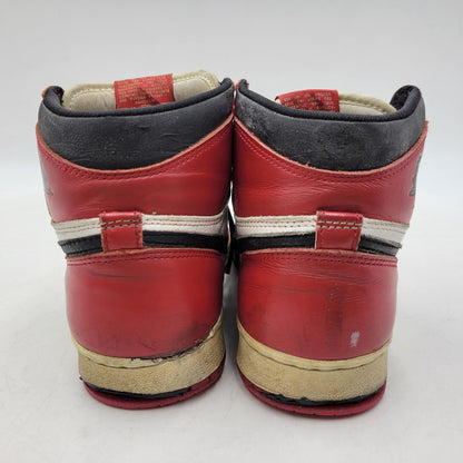【現状渡し品】【メンズ/レディース】 NIKE ナイキ 130207 101 観賞用 AIR JORDAN 1 RETRO HIGH CHICAGO (1994) エア ジョーダン 1 レトロ ハイ シカゴ スニーカー 靴 160-260526-kh-14-izu サイズ：25 カラー：WHITE/BLACK-RED 万代Net店