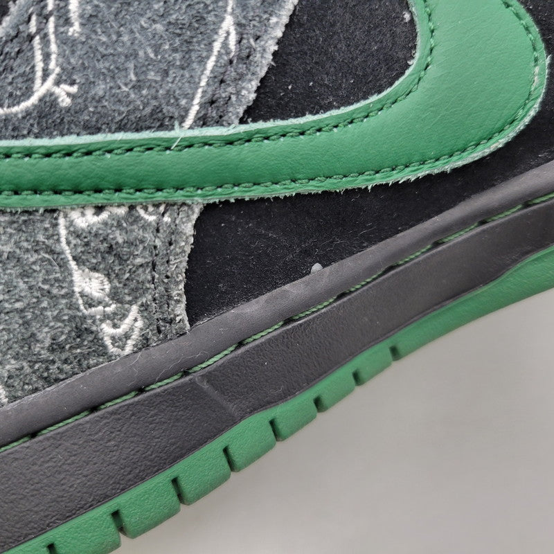 【中古品】【メンズ/レディース】 NIKE SB ナイキエスビー × THERE SKATEBOARDS ゼアスケートボード DUNK LOW QS HF7743-001 ダンク ロー QS スニーカー シューズ 靴 160-260417-as-11-izu サイズ：26cm カラー：BLACK/GORGE GREEN-SUMMIT WHITE 万代Net店