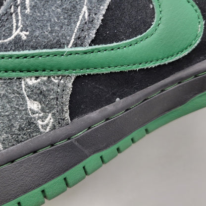 【中古品】【メンズ/レディース】 NIKE SB ナイキエスビー × THERE SKATEBOARDS ゼアスケートボード DUNK LOW QS HF7743-001 ダンク ロー QS スニーカー シューズ 靴 160-260417-as-11-izu サイズ：26cm カラー：BLACK/GORGE GREEN-SUMMIT WHITE 万代Net店