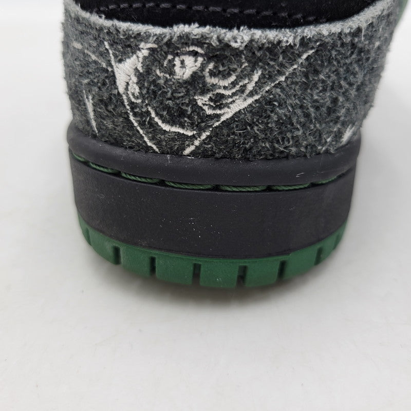 【中古品】【メンズ/レディース】 NIKE SB ナイキエスビー × THERE SKATEBOARDS ゼアスケートボード DUNK LOW QS HF7743-001 ダンク ロー QS スニーカー シューズ 靴 160-260417-as-11-izu サイズ：26cm カラー：BLACK/GORGE GREEN-SUMMIT WHITE 万代Net店