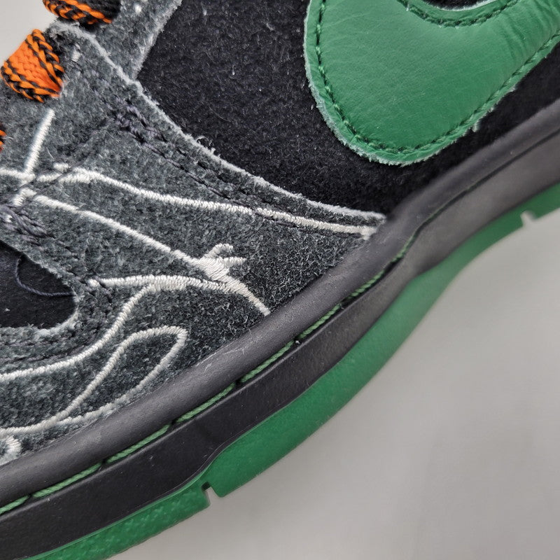【中古品】【メンズ/レディース】 NIKE SB ナイキエスビー × THERE SKATEBOARDS ゼアスケートボード DUNK LOW QS HF7743-001 ダンク ロー QS スニーカー シューズ 靴 160-260417-as-11-izu サイズ：26cm カラー：BLACK/GORGE GREEN-SUMMIT WHITE 万代Net店
