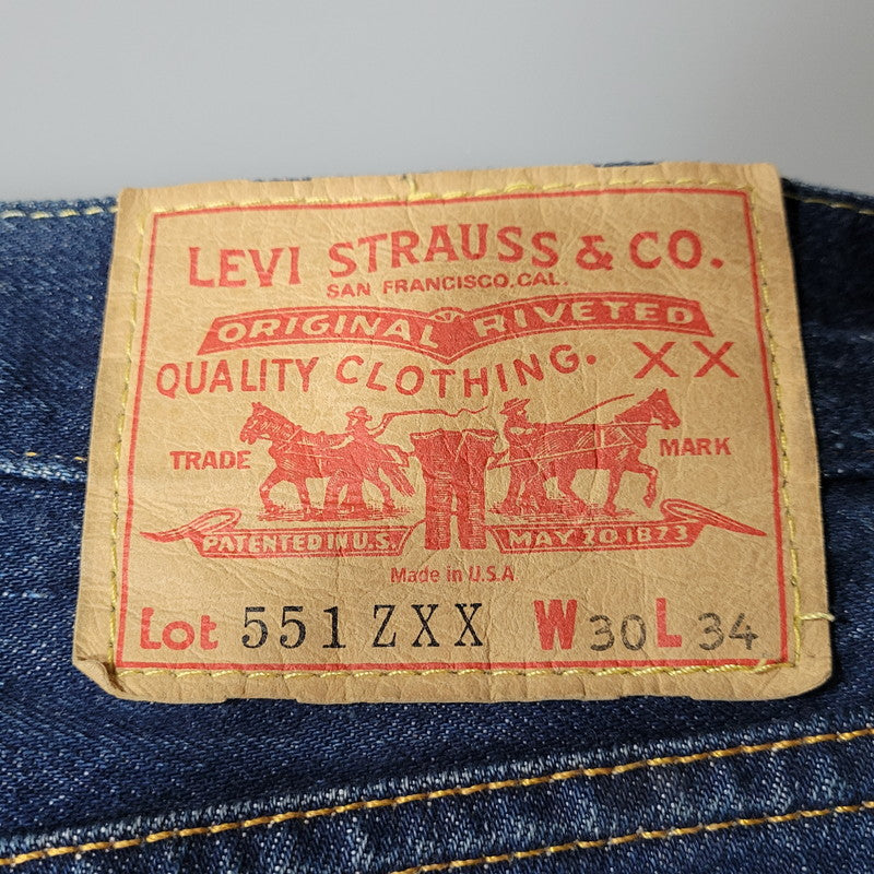 【中古品】【メンズ】 LEVI'S VINTAGE CLOTHING リーバイスビンテージクロージング BIG-E 551ZXX DENIM PANTS 19621-0001 デニムパンツ 刻印4420 米国製 ジーンズ 156-260623-as-01-izu サイズ：30×34 カラー：インディゴ 万代Net店