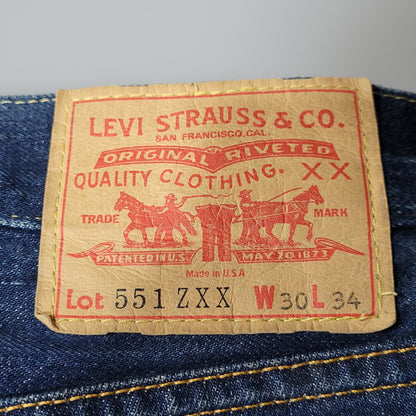 【中古品】【メンズ】 LEVI'S VINTAGE CLOTHING リーバイスビンテージクロージング BIG-E 551ZXX DENIM PANTS 19621-0001 デニムパンツ 刻印4420 米国製 ジーンズ 156-260623-as-01-izu サイズ：30×34 カラー：インディゴ 万代Net店