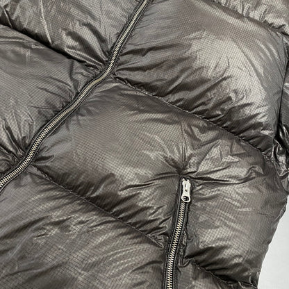 【中古品】【メンズ】 STUSSY ステューシー 115742 DOWN PUFFER PARACHUTE RIPSTOP ダウン パッファ パラシュート リップストップ ジャケット アウター 142-260906-kh-10-izu サイズ：XL カラー：チャコール系 万代Net店
