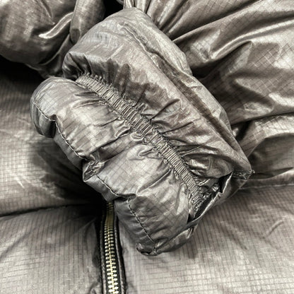 【中古品】【メンズ】 STUSSY ステューシー 115742 DOWN PUFFER PARACHUTE RIPSTOP ダウン パッファ パラシュート リップストップ ジャケット アウター 142-260906-kh-10-izu サイズ：XL カラー：チャコール系 万代Net店