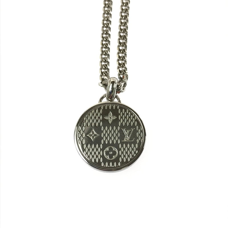 【中古品】【メンズ】 LOUIS VUITTON ルイ･ヴィトン ペンダント･ダミエ ステープル M02446 ネックレス アクセサリー 179-260601-na-04-tagh カラー：シルバー 万代Net店