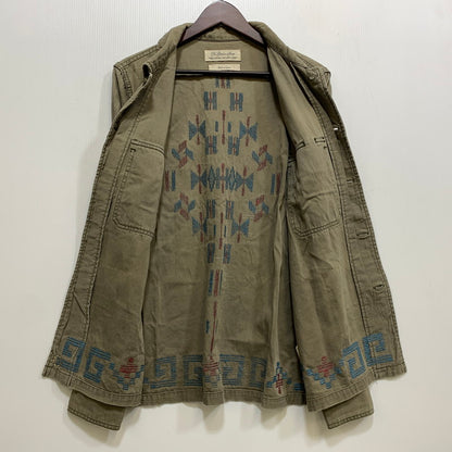 【中古品】【メンズ】 REMI RELIEF レミレリーフ STUDS NATIVE MILITARY SHIRT スタッズ ネイティブ ミリタリー シャツ トップス 長袖 145-260714-cs-17-izu サイズ：XL カラー：カーキ 万代Net店