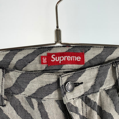 【中古品】【メンズ】 SUPREME DOUBLEKNEE PAINTER PANTS シュプリーム ダブルニーペインターパンツ ワイドパンツ ボトムス ブランド 古着 149-260614-gm-23-fuz サイズ：36 カラー：ゼブラ 万代Net店