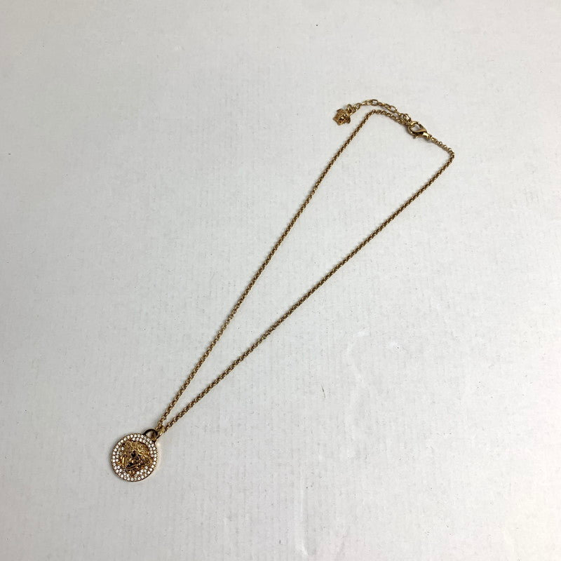 【中古品】【メンズ】 VERSACE ヴェルサーチェ メデューサロゴ ネックレス ゴールドトーン.ラインストーン ペンダント アクセサリー 192-260714-ky-17-fuzh 万代Net店