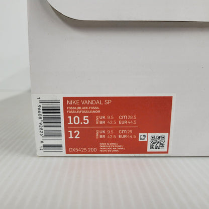 【中古美品】【メンズ】 NIKE ナイキ × STUSSY ステューシー VANDAL SP DX5425-200 バンダル スペシャル コラボ スニーカー シューズ 靴 160-250429-ay-01-izu サイズ：28.5cm カラー：FOSSIL/BLACK-FOSSIL 万代Net店