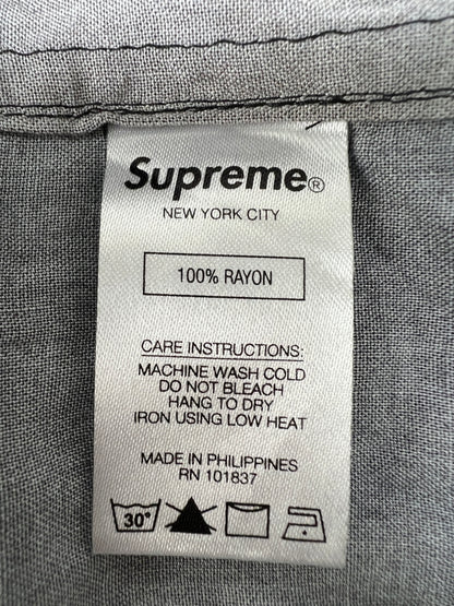【中古品】【メンズ】 Supreme シュプリーム 21SS FIRECRACKER RAYON S/S SHIRT ファイヤークラッカー レーヨン ショートスリーブシャツ 半袖 トップス 149-260830-kk-19-hon サイズ：L カラー：ブラック 万代Net店