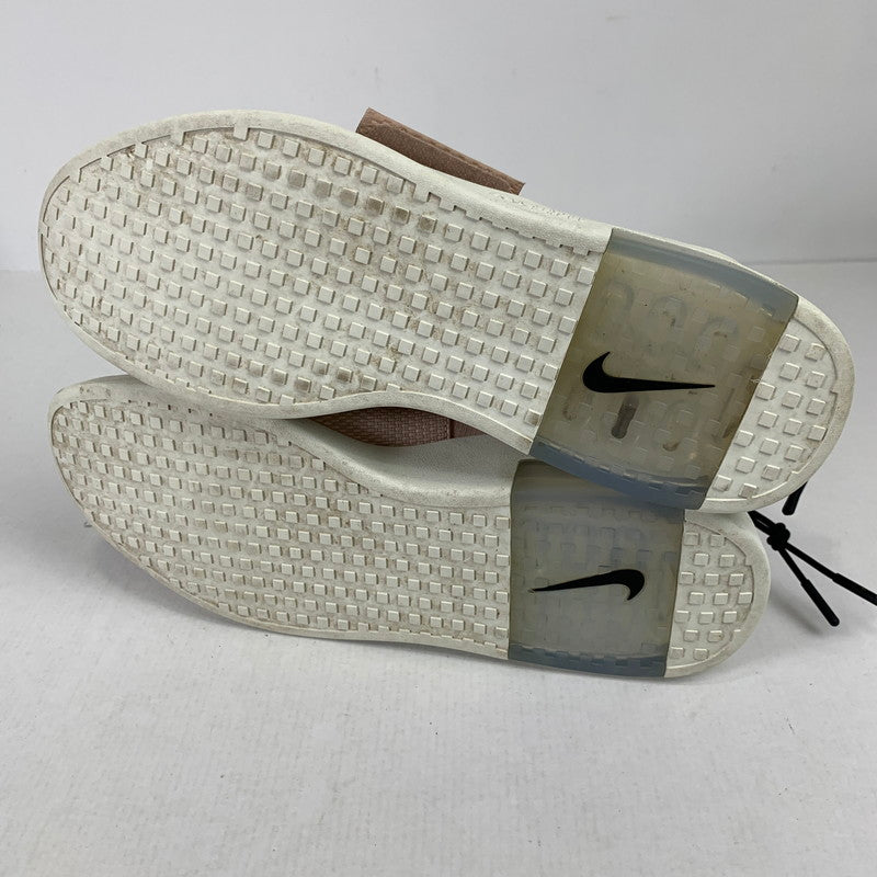 【中古品】【メンズ】 NIKE × FEAR OF GOD ナイキ × フィアオブゴッド AT8086-200 AIR MOC "PARTICAL BEIGE" モック ミッドカット スニーカー 靴 160-260508-mh-02-fuzh サイズ：27.5cm カラー：ピンク 万代Net店