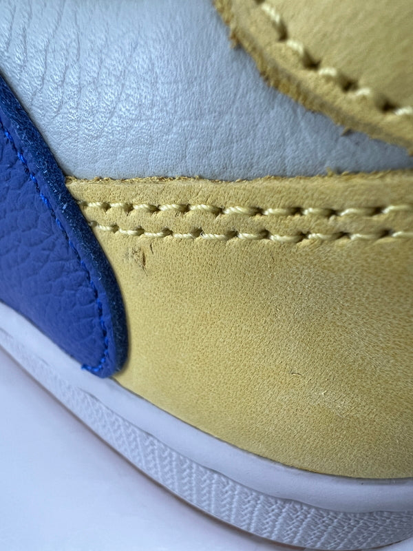 【中古美品】【メンズ】 NIKE ナイキ × TRAVIS SCOTT トラビス・スコット 別注 コラボ WMNS AIR JORDAN 1 LOW OG SP DZ4137-700 エア ジョーダン 1 ロー スニーカー 靴 160-260801-kk-05-hon カラー：CANARY/RACER BLUE-LIGHT SILVER 万代Net店