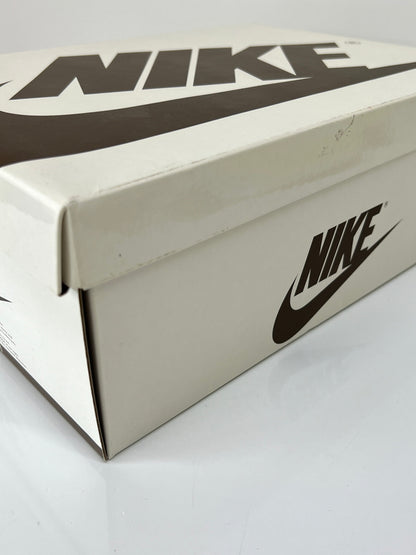 【中古美品】【メンズ】 NIKE ナイキ × TRAVIS SCOTT トラビス・スコット 別注 コラボ WMNS AIR JORDAN 1 LOW OG SP DZ4137-700 エア ジョーダン 1 ロー スニーカー 靴 160-260801-kk-05-hon カラー：CANARY/RACER BLUE-LIGHT SILVER 万代Net店