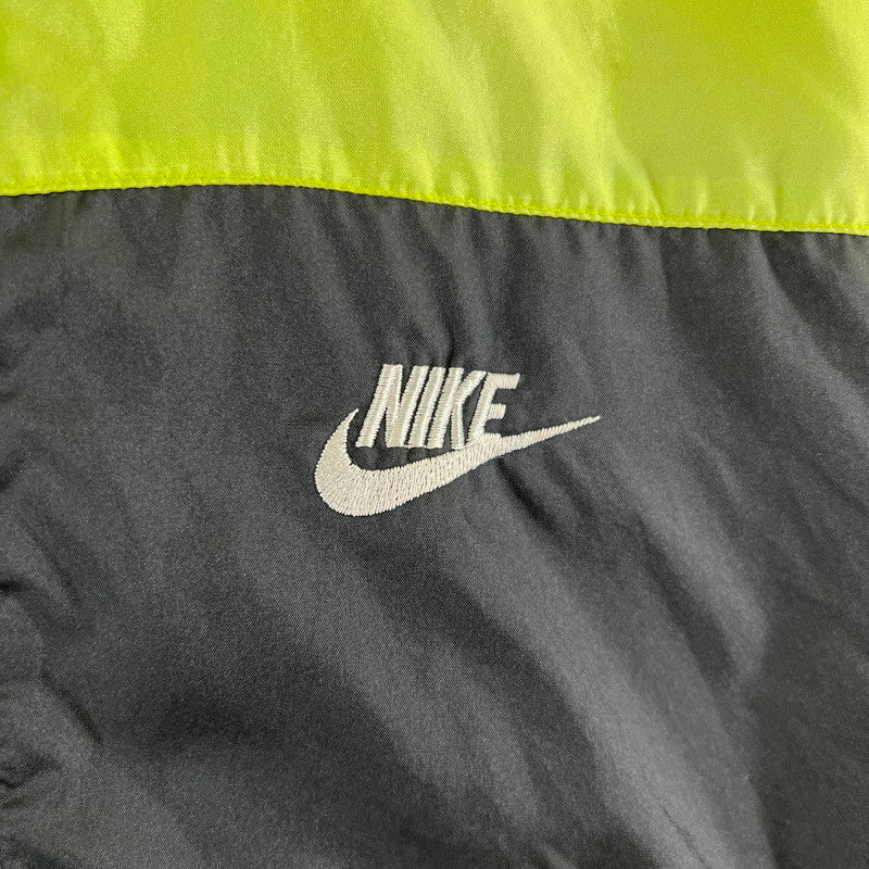 【中古品】【メンズ】 NIKE ナイキ ナイロンジャケット 上着 アウター YELLOW-BLACK SIZE:M ※使用感・シミ汚れあり 148-260919-io-30-fuzh カラー：イエローブラック 万代Net店