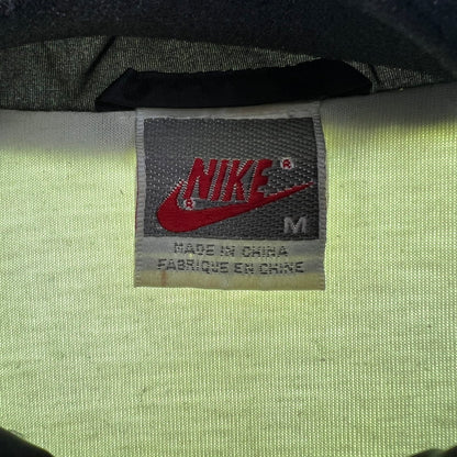 【中古品】【メンズ】 NIKE ナイキ ナイロンジャケット 上着 アウター YELLOW-BLACK SIZE:M ※使用感・シミ汚れあり 148-260919-io-30-fuzh カラー：イエローブラック 万代Net店