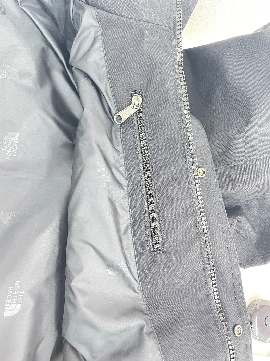 【中古美品】【メンズ】 THE NORTH FACE ザ・ノースフェイス コンピレーションジャケット  ゴアテックス マウンテンパーカー 144-250214-MI-02-yok サイズ：M カラー：ブラック系 万代Net店