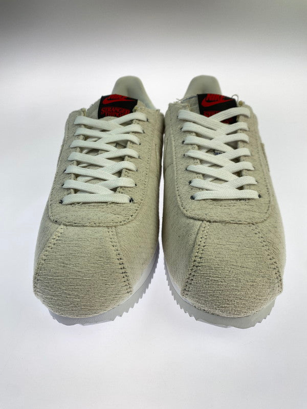 【中古美品】【メンズ/レディース】 NIKE ナイキ ×STRANGER THINGS ストレンジャーシングス CJ6107-100 CLASSIC CORTEZ SAIL UPSIDE DOWN PACK 靴 シューズ スニーカー 160-250902-AS-20-min サイズ：26cm カラー：SAIL/SAIL-DEEP ROYAL BLUE-SAIL 万代Net店