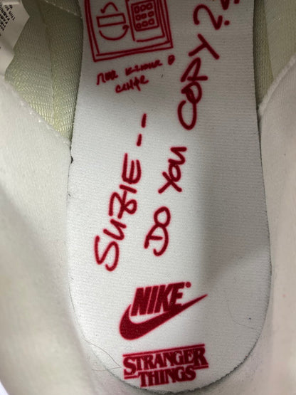 【中古美品】【メンズ/レディース】 NIKE ナイキ ×STRANGER THINGS ストレンジャーシングス CJ6107-100 CLASSIC CORTEZ SAIL UPSIDE DOWN PACK 靴 シューズ スニーカー 160-250902-AS-20-min サイズ：26cm カラー：SAIL/SAIL-DEEP ROYAL BLUE-SAIL 万代Net店