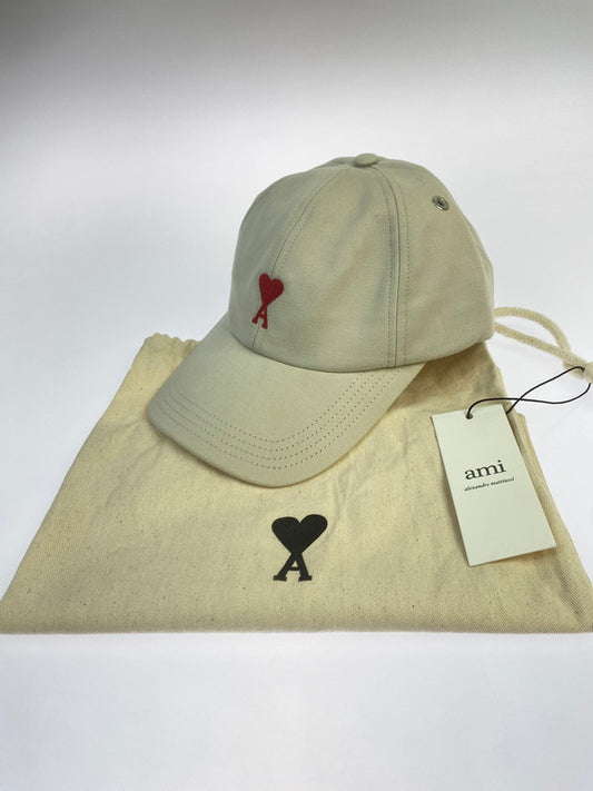 【LIFTる。景品】【中古美品】【メンズ/レディース】AMI PARIS アミパリス UCP006 AW0041 ハートロゴ BB CAP キャップ 帽子 185-250927-ks-01-min カラー：アイボリー 万代Net店
