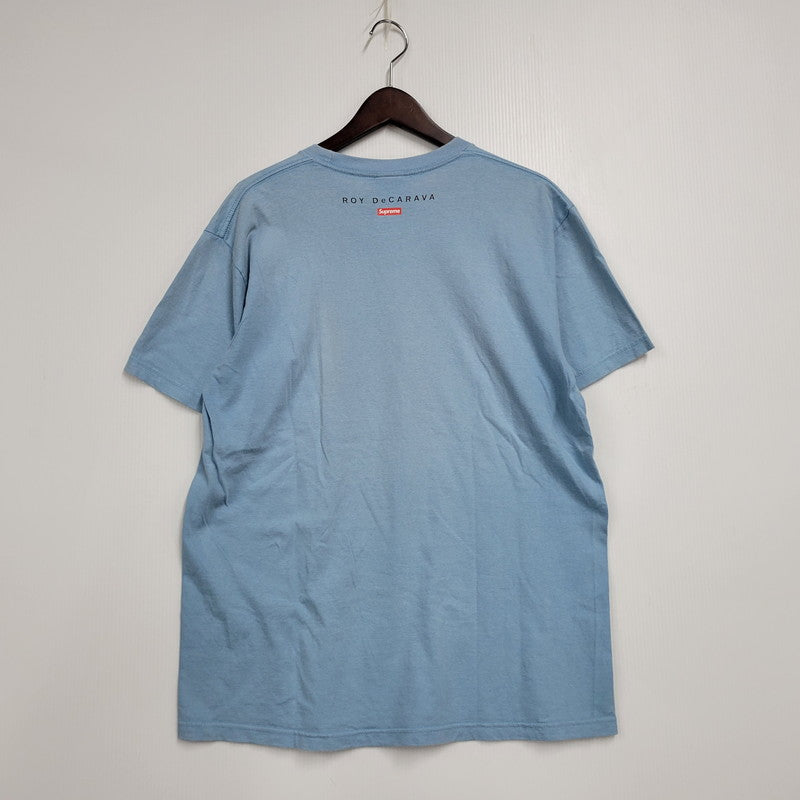 【中古品】【メンズ】 Supreme シュプリーム ROY DECARAVA MISSISSIPPI TEE ロイ・デカラヴァ ミシシッピ Tシャツ 半袖 トップス 149-250920-as-05-izu サイズ：M カラー：ブルー 万代Net店